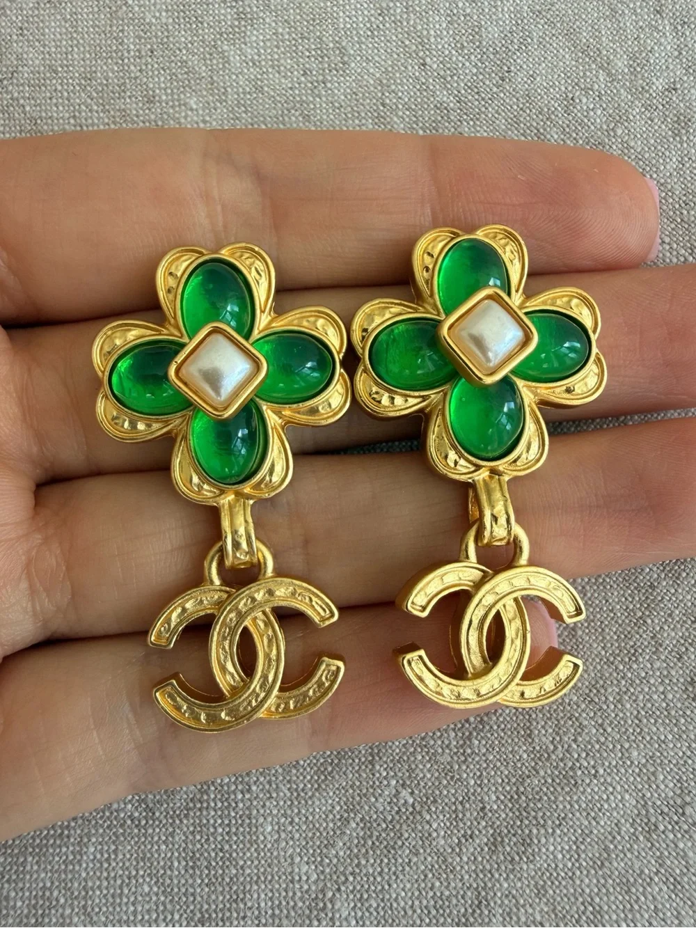 💚CHANEL Gold-Tone Drop Earrings with Green Cloisonné Flowers ☘️